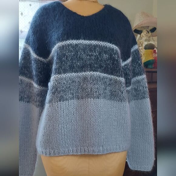 Beautiful Knit Sweater Handmade Knit NORDSTROM Size see measurements - Picture 8 of 13